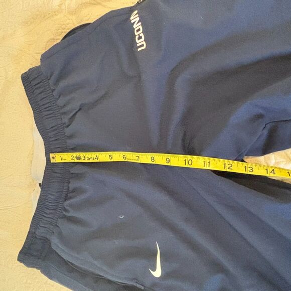 Nike Dri Fit size XL UConn University of Connecticut Huskies Track Pants - Picture 7 of 8